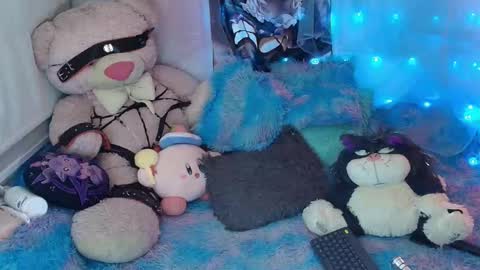 miu  online show from 4, 3, 2026