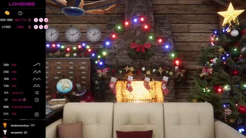 Snapshot of elfielovevt chatting on 25, 12, 2024 Elfie Love online show from 25, 12, 2024