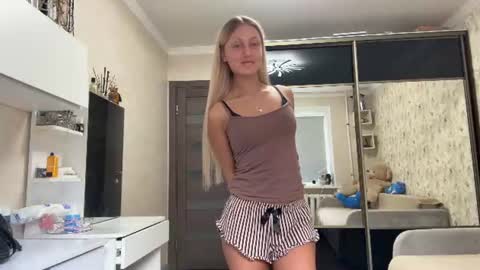 Snapshot of elfriededrewry chatting on 24, 7, 2026 Kate online show from 24, 7, 2026