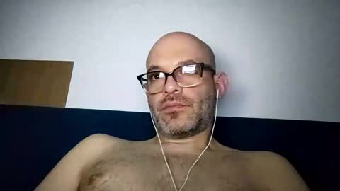 Snapshot of elgrande85 chatting on 10, 3, 2026 elgrande85 online show from 10, 3, 2026