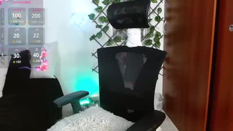 Snapshot of eli_gom_ chatting on 2, 3, 2025 Eliza online show from 2, 3, 2025