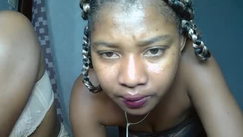 elia011 online show from 19, 1, 2025