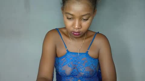 elia011 online show from 4, 2, 2025