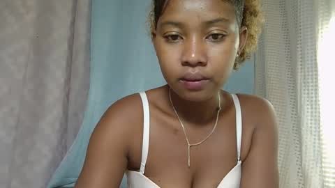 elia011 online show from 22, 2, 2025