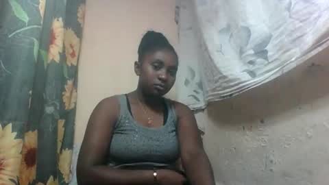 Snapshot of eliannee chatting on 5, 12, 2025 eliannee online show from 5, 12, 2025