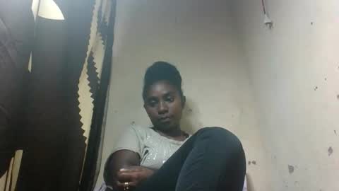 Snapshot of eliannee chatting on 13, 12, 2025 eliannee online show from 13, 12, 2025