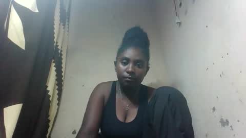 Snapshot of eliannee chatting on 15, 12, 2025 eliannee online show from 15, 12, 2025