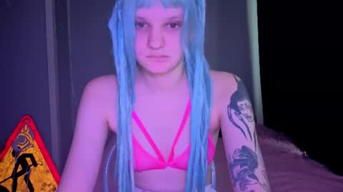 elieiza_xo online show from 9, 7, 2026