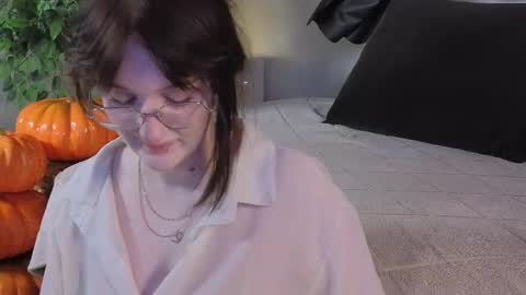 Snapshot of eliejay chatting on 2, 11, 2025 Ellie online show from 2, 11, 2025