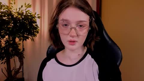 Snapshot of eliejay chatting on 30, 11, 2025 Ellie online show from 30, 11, 2025