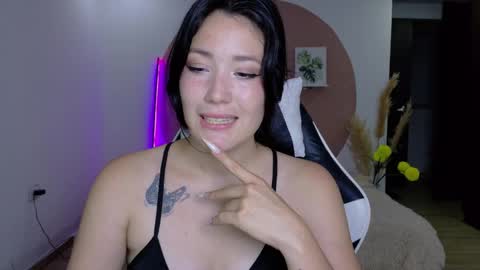 eliiih_ online show from 21, 4, 2026