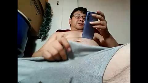 Snapshot of elimposstor chatting on 6, 1, 2025 elimposstor online show from 6, 1, 2025