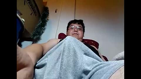 Snapshot of elimposstor chatting on 11, 1, 2025 elimposstor online show from 11, 1, 2025