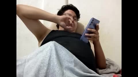 Snapshot of elimposstor chatting on 5, 10, 2025 elimposstor online show from 5, 10, 2025