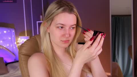 Elina online show from 24, 2, 2025