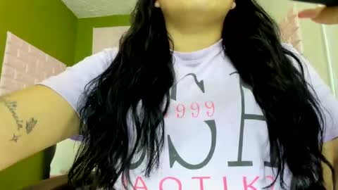 Snapshot of elinaax chatting on 2, 10, 2025 Elina online show from 2, 10, 2025