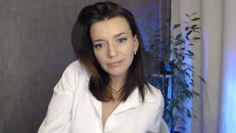 Elina online show from 7, 12, 2024