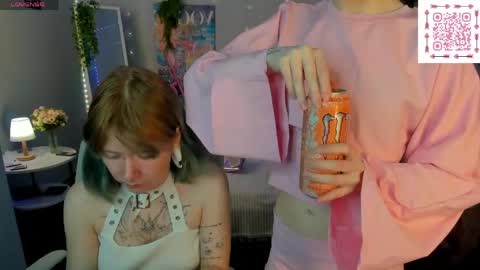 Snapshot of elira_vane chatting on 9, 6, 2026 Elira Vane online show from 9, 6, 2026