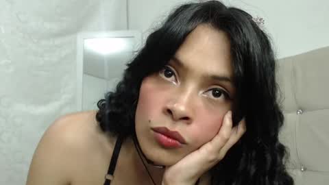 Elisa Diaz online show from 12, 2, 2025