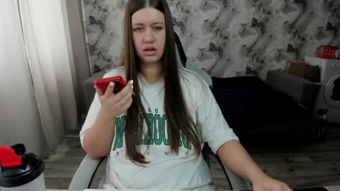 Aletta Oushen online show from 26, 4, 2026