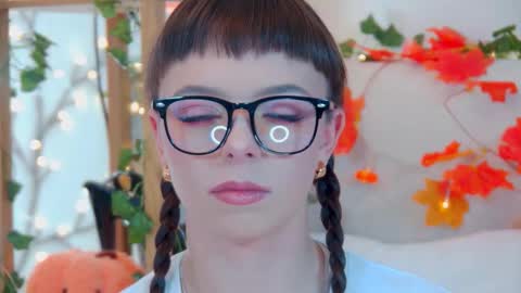 ElisabethDavis online show from 28, 9, 2025