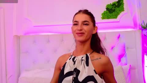 ElisaCharm online show from 10, 6, 2026