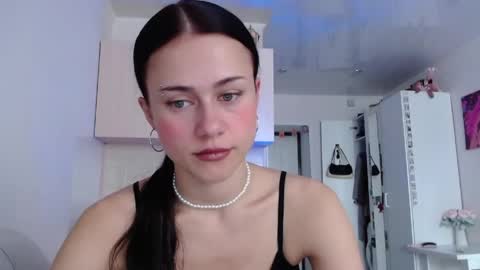 Snapshot of eliscuteblonde chatting on 2, 6, 2026 Elis online show from 2, 6, 2026