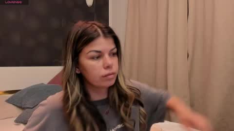 Elly online show from 28, 4, 2026