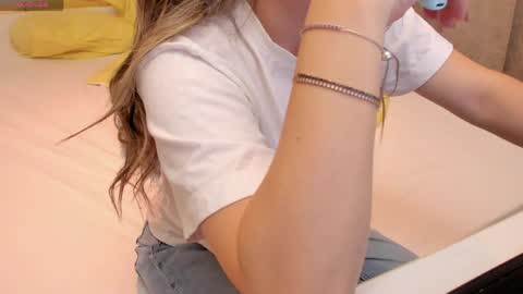 Snapshot of elisetyler89 chatting on 4, 5, 2026 Elly online show from 4, 5, 2026