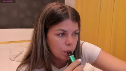 Snapshot of elisetyler89 chatting on 10, 6, 2026 Elly online show from 10, 6, 2026
