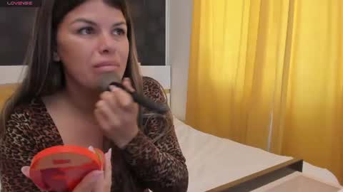 Snapshot of elisetyler89 chatting on 18, 6, 2026 Elly online show from 18, 6, 2026