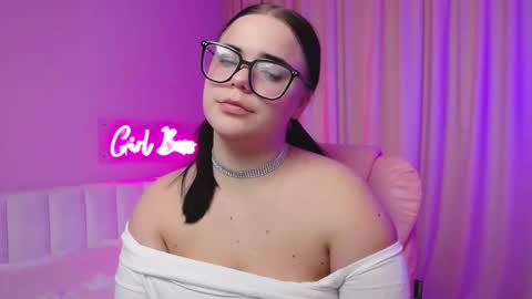 Snapshot of elissstoun chatting on 4, 2, 2025 ElissStoun online show from 4, 2, 2025