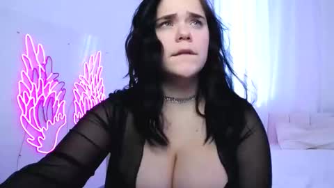 Snapshot of elissstoun chatting on 8, 2, 2025 ElissStoun online show from 8, 2, 2025