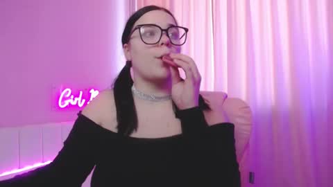 Snapshot of elissstoun chatting on 10, 2, 2025 ElissStoun online show from 10, 2, 2025