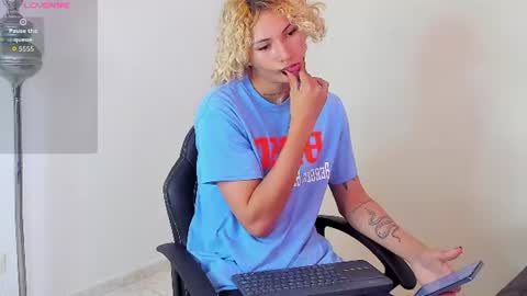 Snapshot of elite__models chatting on 19, 7, 2026 Valentino Konny y Jhon online show from 19, 7, 2026