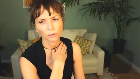 Snapshot of elizabe_th chatting on 20, 1, 2025 Elizabethangel online show from 20, 1, 2025