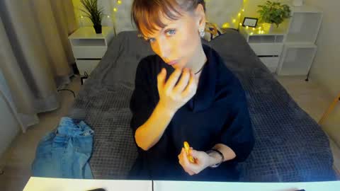 Snapshot of elizabe_th chatting on 21, 1, 2025 Elizabethangel online show from 21, 1, 2025