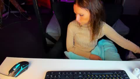 Snapshot of elizabe_th chatting on 6, 3, 2025 Elizabethangel online show from 6, 3, 2025