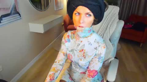 Snapshot of elizabe_th chatting on 10, 3, 2025 Elizabethangel online show from 10, 3, 2025