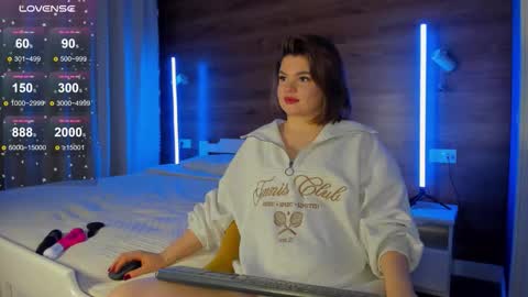 Elizabeth online show from 27, 9, 2025