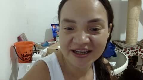 Elizabeth Martinez  online show from 26, 4, 2026