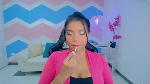 Elizabeth  online show from 22, 4, 2026