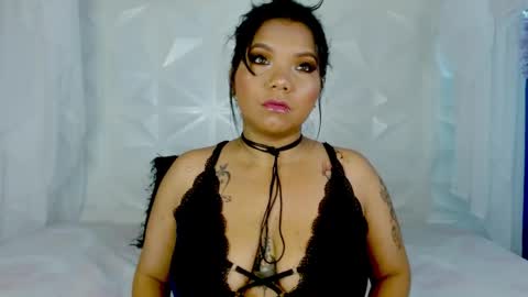 Elizabeth  online show from 28, 4, 2026