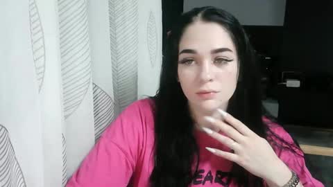 elizabeth_xi online show from 3, 10, 2025