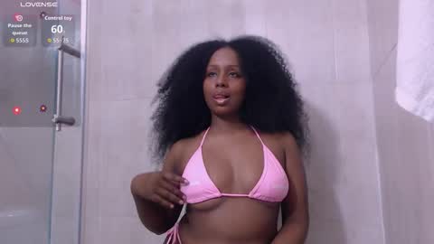 Snapshot of elizabethbell_ chatting on 19, 10, 2025 Elizabeth online show from 19, 10, 2025