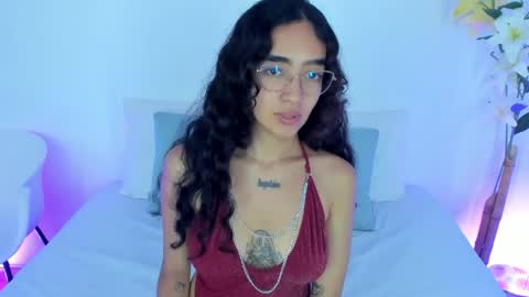 Elizabeth  online show from 21, 4, 2026