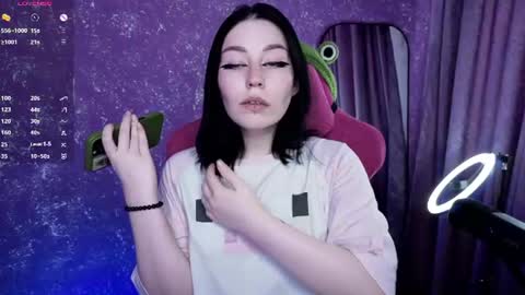Snapshot of elizabethflowerr chatting on 8, 6, 2026 Eli online show from 8, 6, 2026