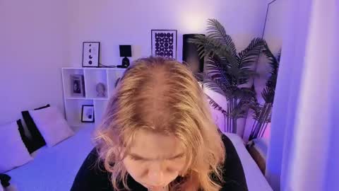 Elizabeth online show from 7, 5, 2026