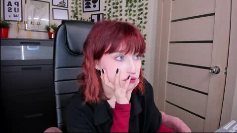Snapshot of elizanik chatting on 12, 5, 2026 Eliza online show from 12, 5, 2026