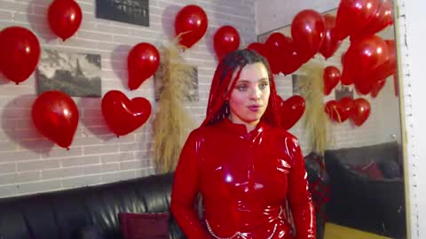   online show from 19, 2, 2025